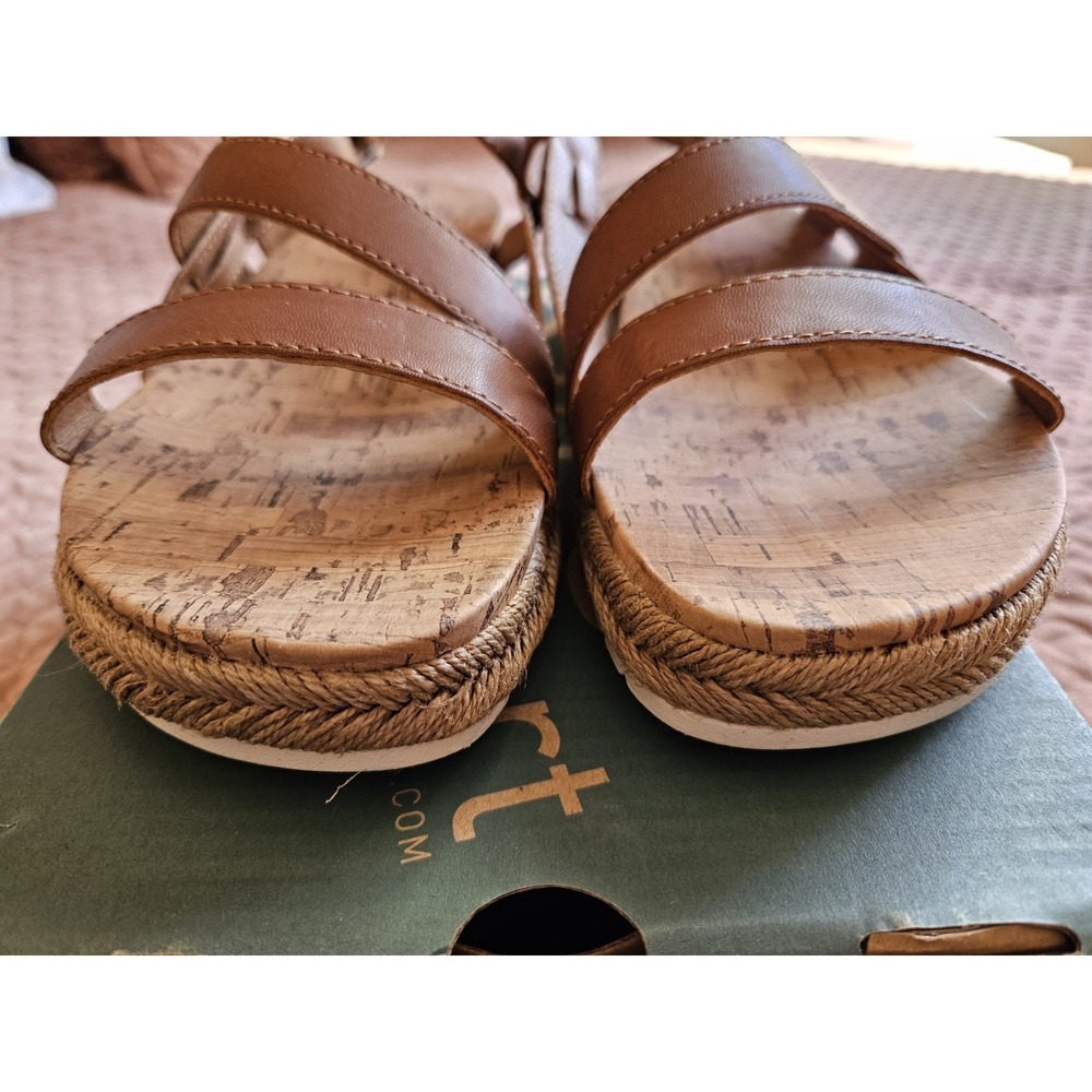NIB BOC Shoes "Harper" Light Brown Sling Back Sandals With Box, Size 10M - Picture 5 of 9